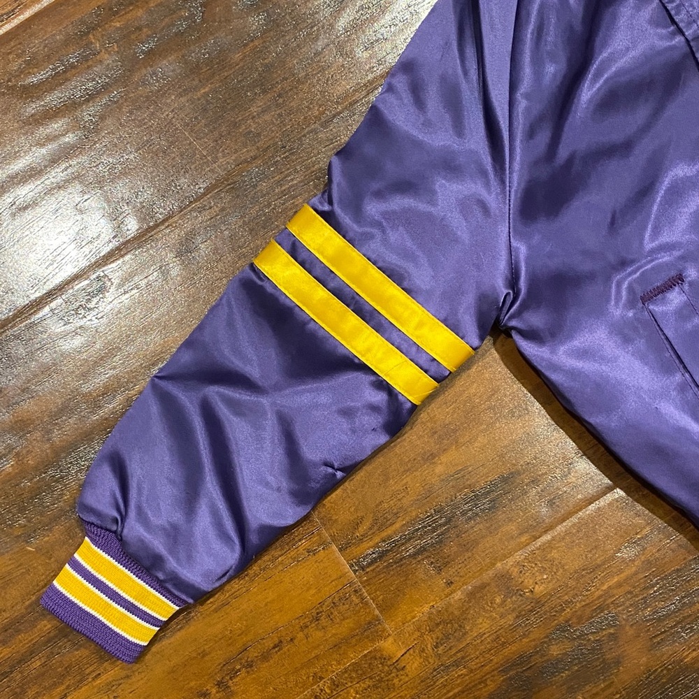 Chalk Line UW Purple & Gold 'W Huskies' Satin Varsity Jacket Kids Size 5 - Picture 3 of 12